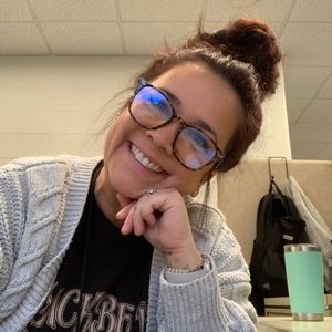 Meet your Posher, Alexandra